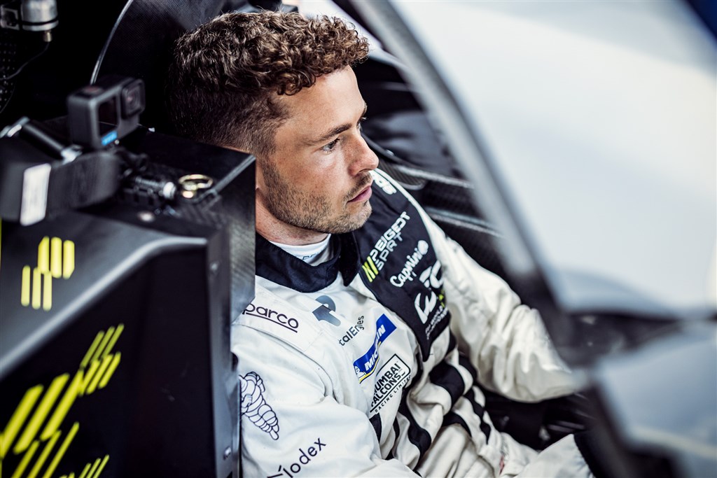 Mikkel Jensen er klar til Fuji.
(Foto: Peugeot Danmark)